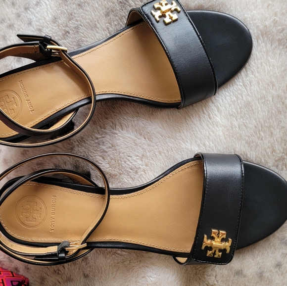 Tory Burch Black Kira Block Heel Calf Leather Sandals, Size 6.5 - Picture 8 of 14